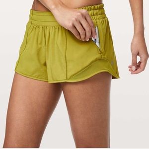 Lululemon Hotty Hot Short 2.5”